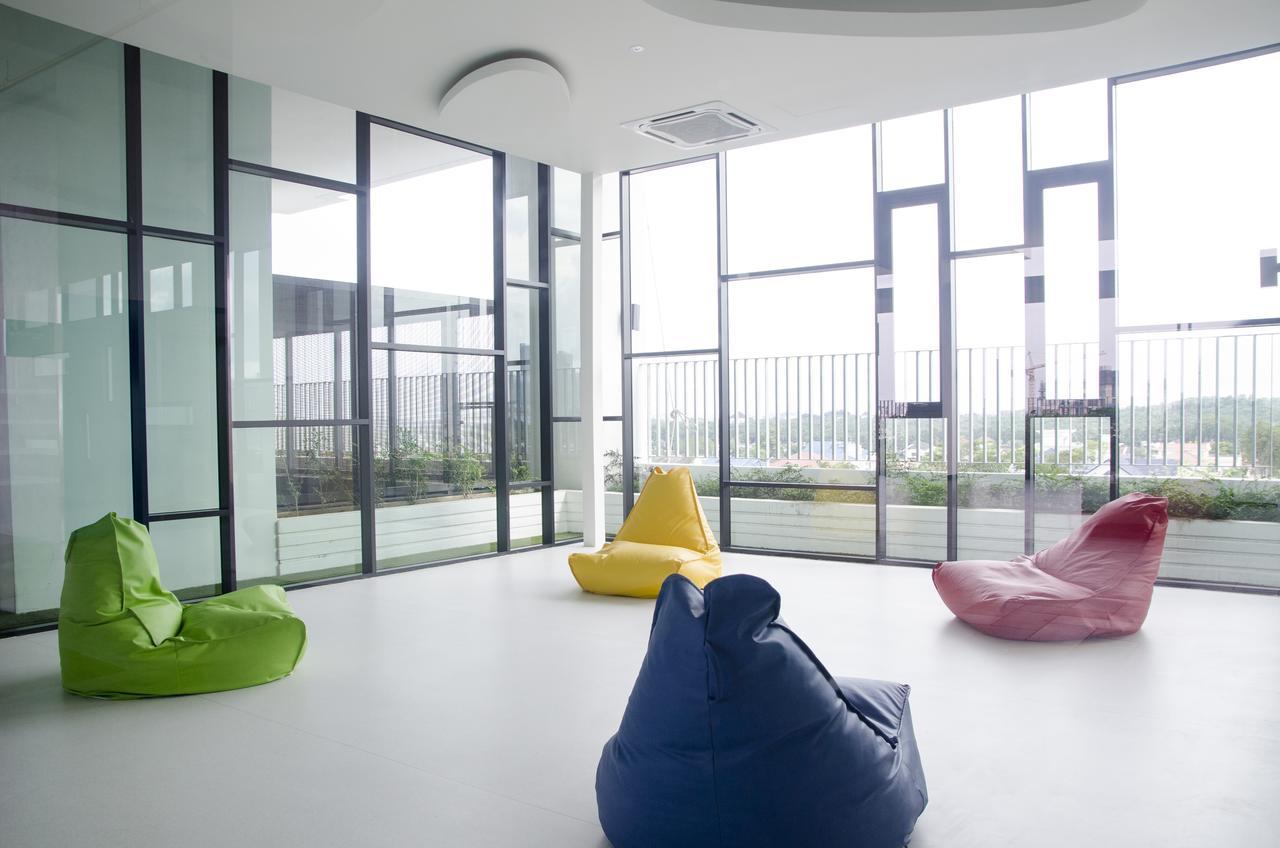 Holi Southkey Art Suite Johor Bahru Exterior foto