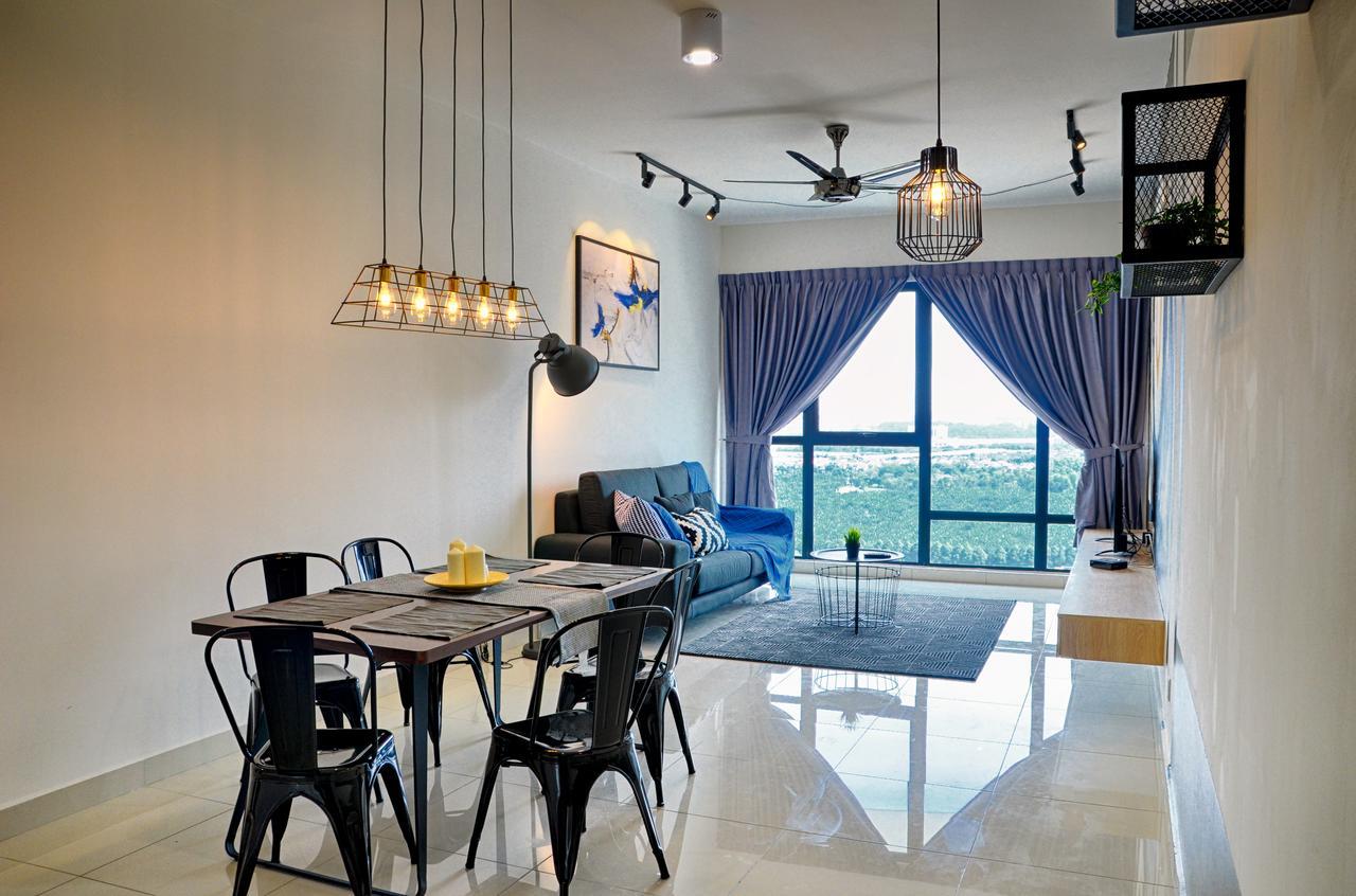 Holi Southkey Art Suite Johor Bahru Exterior foto